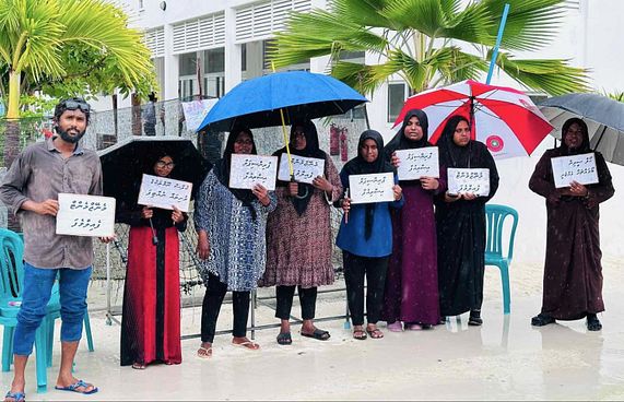 ދަނބިދޫ ބެލެނިވެރިން އިހުތިޖާޖުގައި ތިން ދުވަސް!