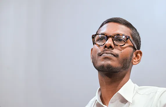 ކައުންސިލަރު ސައިފާއި ނާޒިމާ އަލުން އެމްޑީޕީއަށް