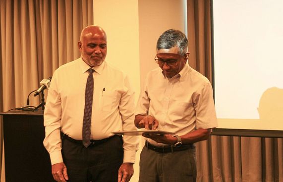 އެއްމެދު އިމާރާތުގެ ރަޖިސްޓްރީގެ ކަންކަމަށް ޕޯޓަލްއެއް