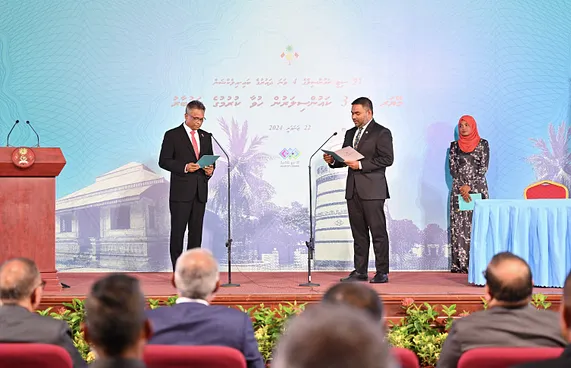 މާލޭގައި ކައުންސިލަރުން ހުވާކުރުން ސޯޝަލް ސެންޓަރުގައި