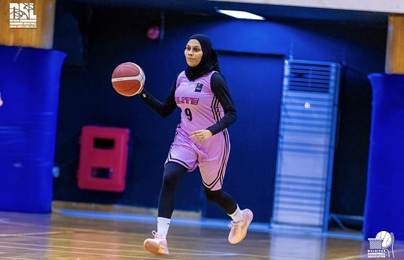 ސައިކްލޯންސް ބަލިކޮށް އެލީޓް ކުރިއަށް ޖެހިލައިފި