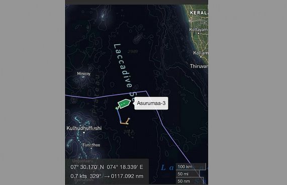 ބޭރުގެ ސިފައިން ދޯންޏަށް އަރައި ފަޅުވެރިންނާ ސުވާލުކުރި