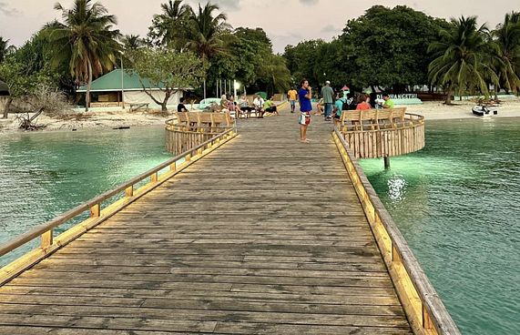 ދަނގެތީގެ ހުރިހާ ގެއެއްގެ ކުނި ފީ ރޯދަމަހު މާފުކުރަނީ