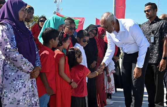 ރައީސް ގުރައިދުއަށް ވަޑައިގަތުމުން ހޫނު މަރުހަބާއެއް!