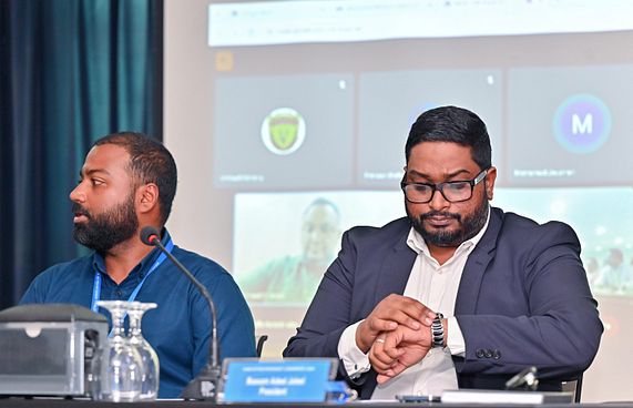 ކޮންގްރެސްގައި ގިނަ ކްލަބްތަކަށް ފުރުސަތެއް ނުދިން