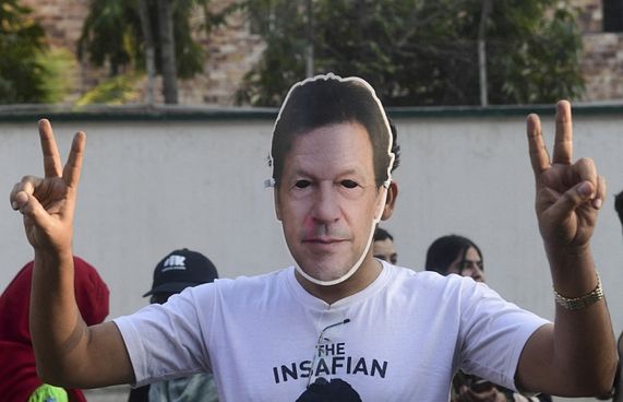 ޕާކިސްތާނުގައި ސަރުކާރު ހަދަން އިއްތިހާދުވާނެ ބަޔަކުނެތް