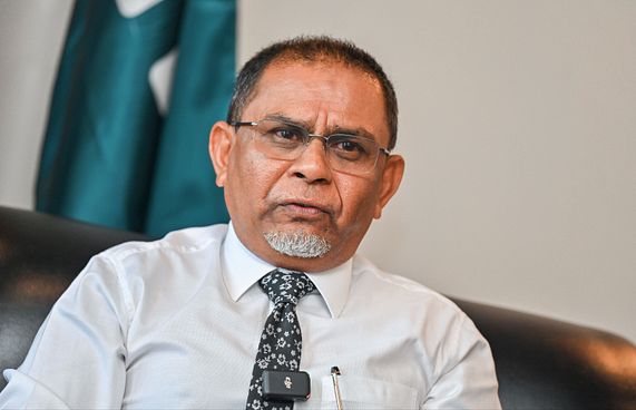 ގާމެންޓްއެކްސްޕޯޓުކުރުމުން ކޮންޓެއިނަރުގެ އަދަދު މައްޗަށް