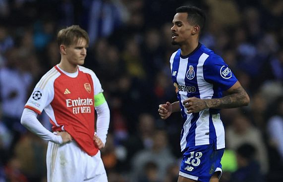 ޕޯޗުގަލްގައި ފަހު ވަގުތު އާސެނަލް ހިމޭން ކޮށްލައިފި