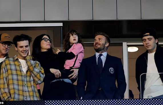 މެސީ ގޯލު ޖެހިއަސް ކުރީގެ ކްލަބަށް ބެކަމްގެ އިހުތިރާމް