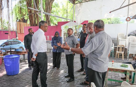 މައްޗަންގޮޅި ސަހަރާ ތެރޭގައި މައިޒާނެއް ހަދަނީ