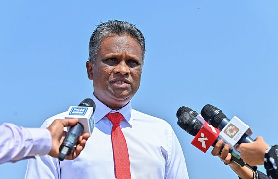 އޮގަސްޓު މަހަށް އާސަހަރާގެ މަސައްކަތް ނިމޭނެ: އާޒިމް