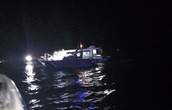 ލޯންޗަކާއި ޑިންގީއެއް ޖެހި ދެ މީހަކަށް އަނިޔާވެއްޖެ