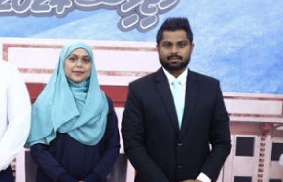 ޑިމޮކްރެޓްސްގެ ކެންޑިޑޭޓުގެ ތާއީދު ޕީއެންސީގެ ހަނާނަށް
