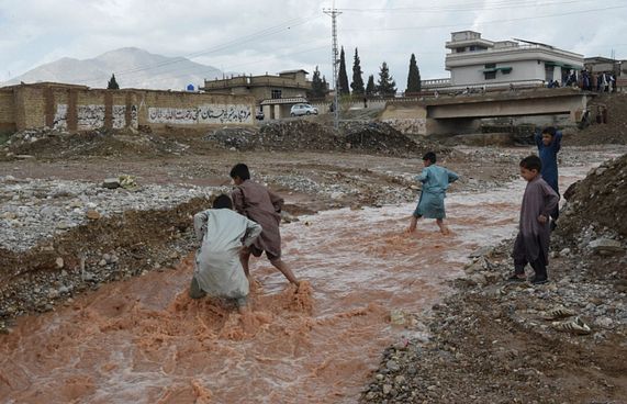ޕާކިސްތާނުގައި ހޮނުއަޅައިގެން 28 މީހުން މަރުވެއްޖެ