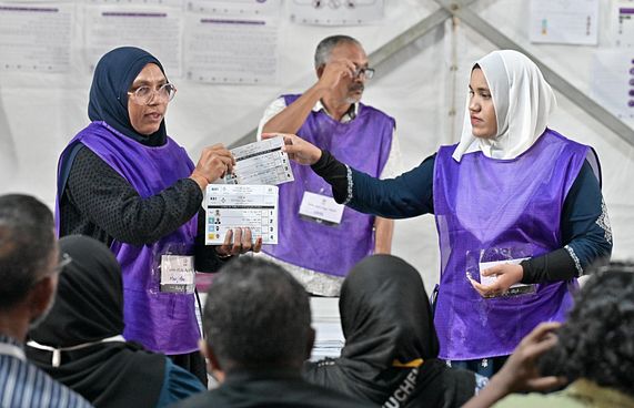 ބައި އިލެކްޝަން އަހަރަކު ދެ ފަހަރު ބާއްވަން ފާސްކޮށްފި