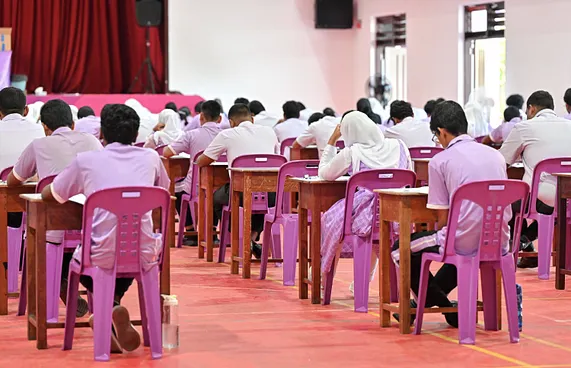 ދިވެހިޕޭޕަރުގެ ހަވާލާދޭ ސިޓީ ދަރިވަރުންނަށް "އޮޅުންއަރައިފި"