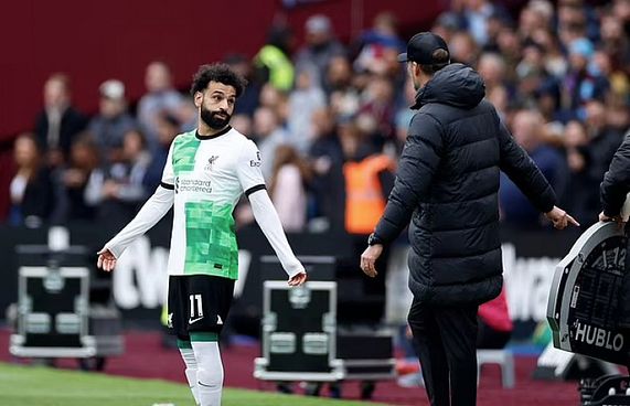 ކޯޗާ އަރާރުންވެ، ސަލާހަށް ލިވަޕޫލަށް އެހީއެއް ނުވެވުނު