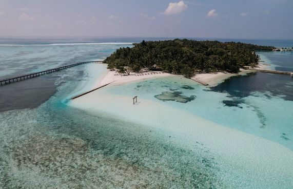 އަދާރަންގައި ފުޑް ފެސްޓިވަލެއް ބާއްވަނީ