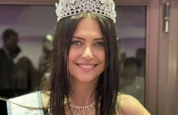 އުމުރުން 60 އަަހަރުގައި މިސް ޔުނިވާސްގެ ތާޖު