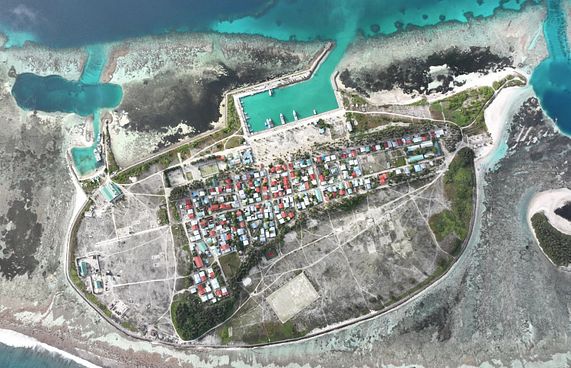 މަޑިފުއްޓަށް ޑްރަގް ގެންދިޔަމީހަކު 27 އަހަރަށް ޖަލަށް