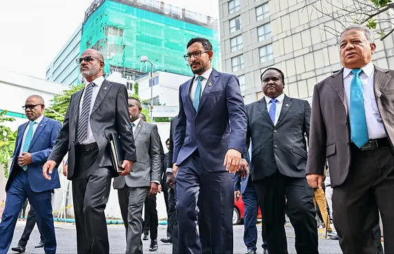 މަޖިލީހުގެ ނައިބު ރައީސަށް ކުރިމައްޗެއް ނުލަން: ފަލާހު
