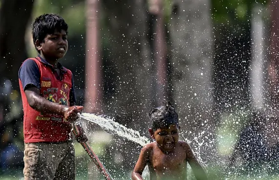 އިންޑިއާގެ ސްކޫލްތަކުގައި "ވޯޓަ ބެލް" ޖަހަން އަންގައިފި