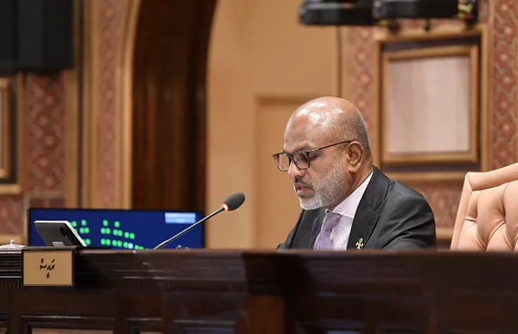 ނާޒިމަށް ކުރަނީ މަސްލަހަތު ގެއްލުވާލުމުގެ ތުހުމަތު
