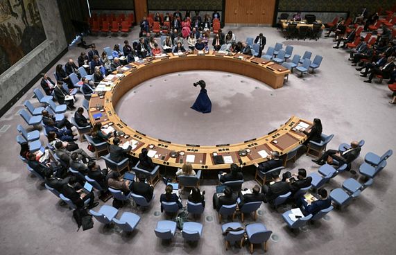 ޓްރަމްޕްގެ ޣައްޒާގެ ޕްލޭން ފާސްވުމުން އިޒްރޭލު އުފަލުން