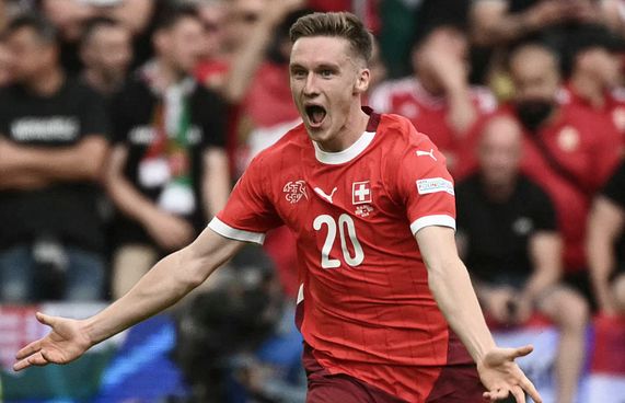 ހަންގޭރީ އަތްދަށުލައި ސްވިޒަލެންޑަށް ފެށުން ކާމިޔާބު