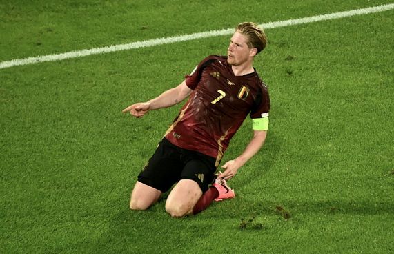 ރޮމޭނިއާ ބަލިކޮށް ބެލްޖިއަމް އަލުން ޓްރެކަށް