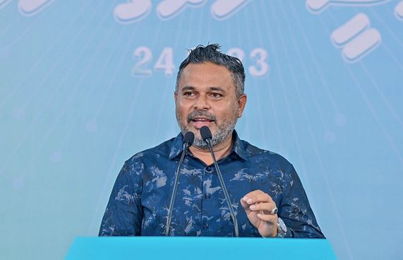 އެޖެންޑާގެ އެންމެ ކުރީގައި މަސްވެރިންނަށް ފައިސާ ދިނުން