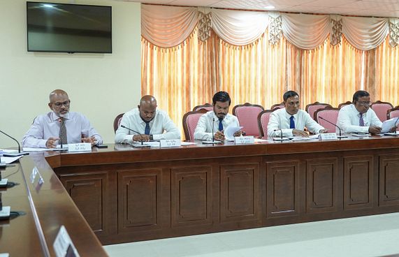 އިގުތިސާދީ ހާލަތު ކިޔައިދޭން ބޭއްވި ކޮމިޓީ ސިއްރުކޮށްފި