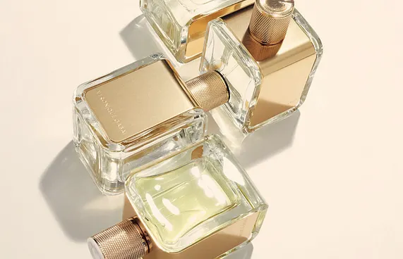 އަންހެނުންނަށް ކަމުދާނެ ފަސް ސެންޓު