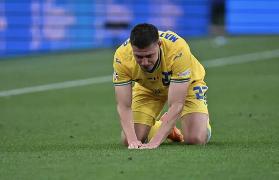 ޔޫކްރޭން ރޮއްވާލުމަށްފަހު އަނެއް ތިން ޓީމުން އުފާކުރަނީ