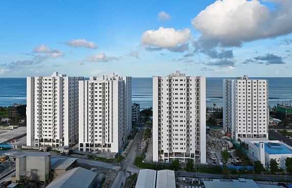 ފްލެޓް ތިބި ދެމަފިރިން ވެސް ފްލެޓަށް ޝަރުތު ހަމަވި