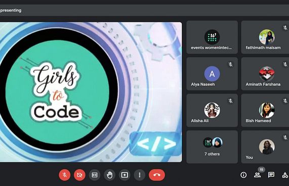 އަންހެން ކުދިން ކޯޑިން ދަސްކުރާ ޕްރޮގްރާމް ދިއްދޫގައި