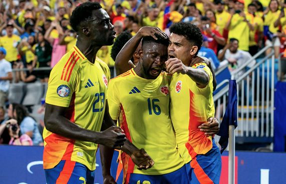 ބަލިނުވެ ރެކޯޑް ދަމަހައްޓައި ކޮލަމްބިއާ ފައިނަލަށް