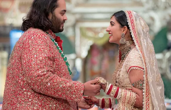 އާނަންތު އަމްބާނީގެ ދެމަފިރިން އަނެއްކާވެސް ރާއްޖޭގައި