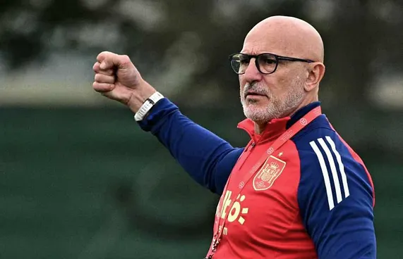 ސްޕެއިން އަބަދު މޮޅުވާނެކަމަށް ބަލައިގެން ނުވާނެ: ކޯޗު