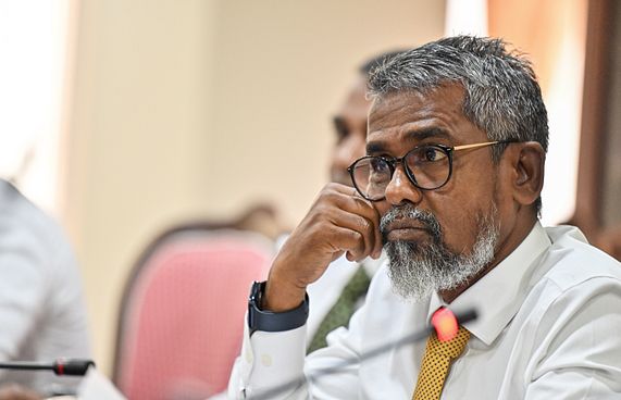 ފިއްޓެއަށް ނޭނގި ޕީއެންސީއަށް، ގޮނޑިއާމެދު ސުވާލެއް!