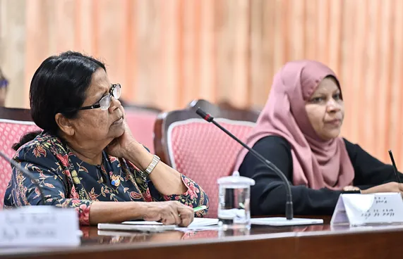 މެސެޖާ ގުޅިގެން އަސްމާ މާފަށް އެދިވަޑައިގެންފި