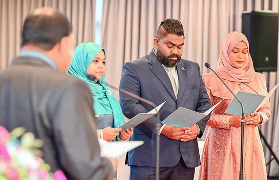ސިޓީ ކައުންސިލްގެ އާ މެމްބަރުން ހުވާ ކުރައްވައިފި