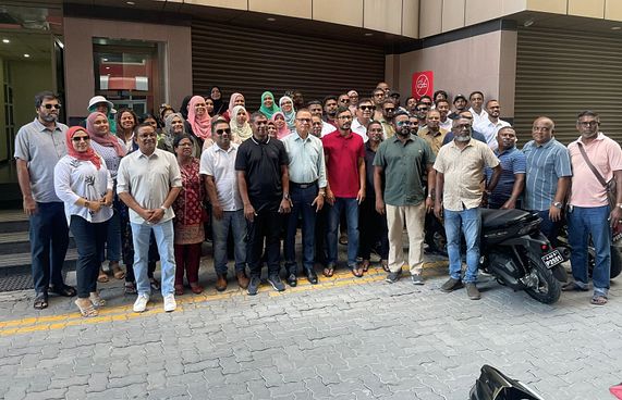 އެންމެ ބޮޑު ޕާޓީއަށް ޕީއެންސީ ހެދުމަށް ހަރަކާތެއް