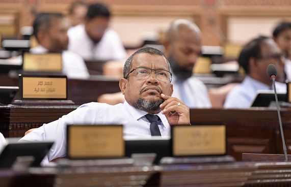 މަގާމަށް އައުމާއެކު މާލީ ބަޔާން ހާމަކުރަން ހުށަހެޅުމެއް