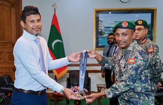 ނަސްރުގެ 95 ވަނަ މެރަތަންގެ މެޑަލް ނައިބު ރައީސަށް
