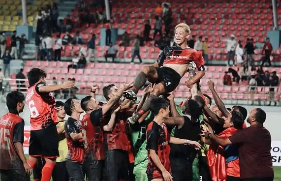 ހޮންޑާގެ އެހީއާއެކު ބޫޓާންގެ ޗެމްޕިއަނުން ގުރޫޕްސްޓޭޖަށް