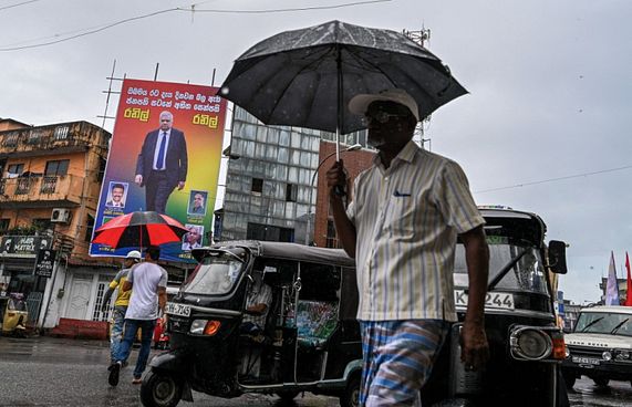 "ދޮގާއި ސޯޝަލް މީޑިއާއިން ޑިމޮކްރަސީއަށް ނުރައްކާވޭ"