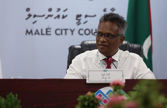 ގާނޫނަށް ގެނައި ބަދަލާ މެދު ދެ މޭޔަރުންގެ ކަންބޮޑުވުން