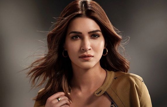 ކްރިތީ ބައްޕައާ އެކު ޖޮއިންޓް އެކައުންޓެއް އޮވޭ