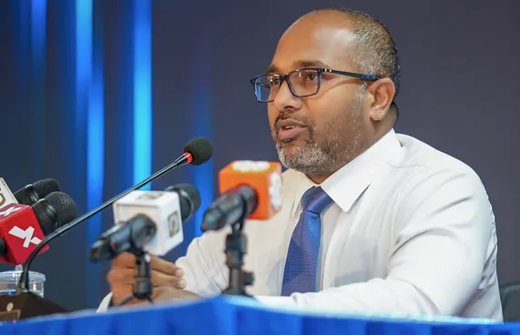 ދަނޑުތަކުގައި ބިދޭސީން ފިލައިގެން އުޅޭ: އިހުސާން